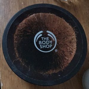 The Body Shop Moisture and free 2 gifts